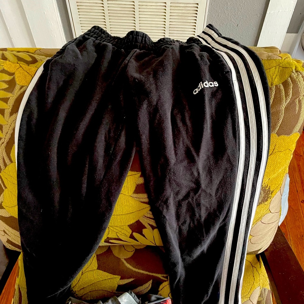 Adidas sweatpants missing string